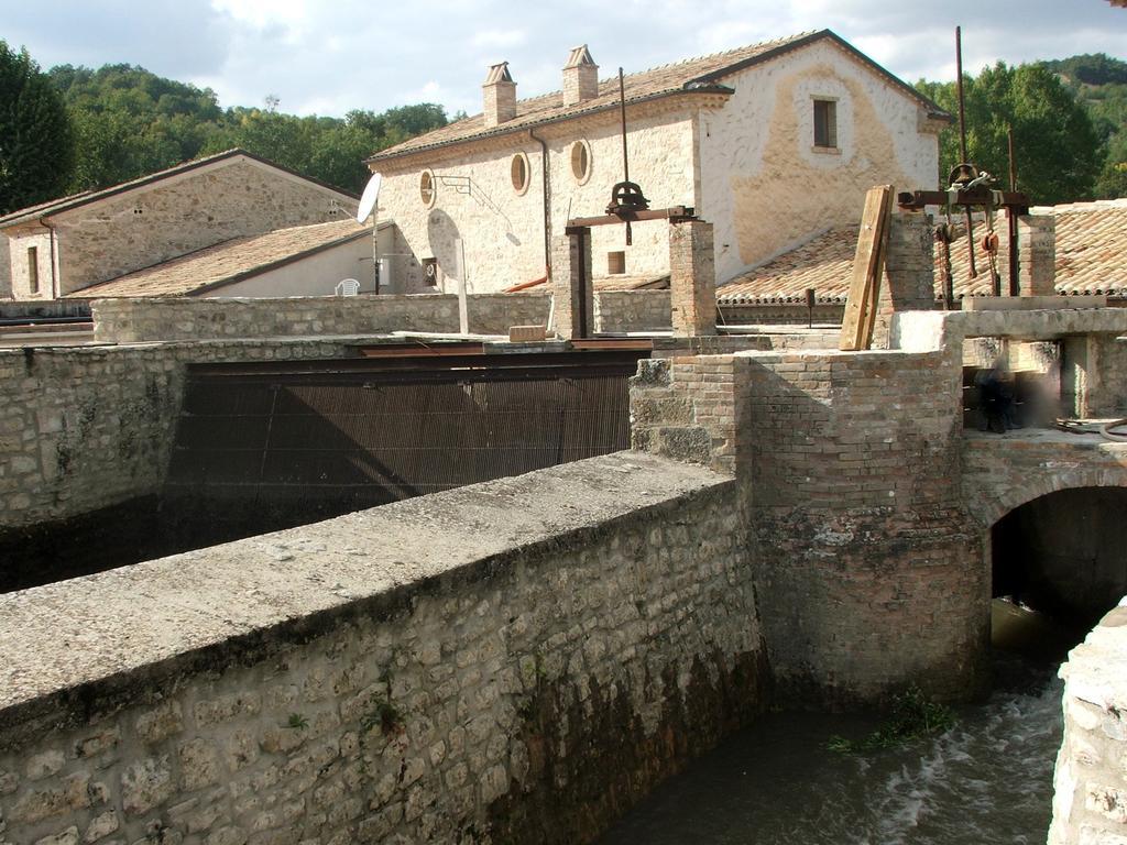 Albergo Diffuso La Piana Dei Mulini Colle d'Anchise Екстериор снимка