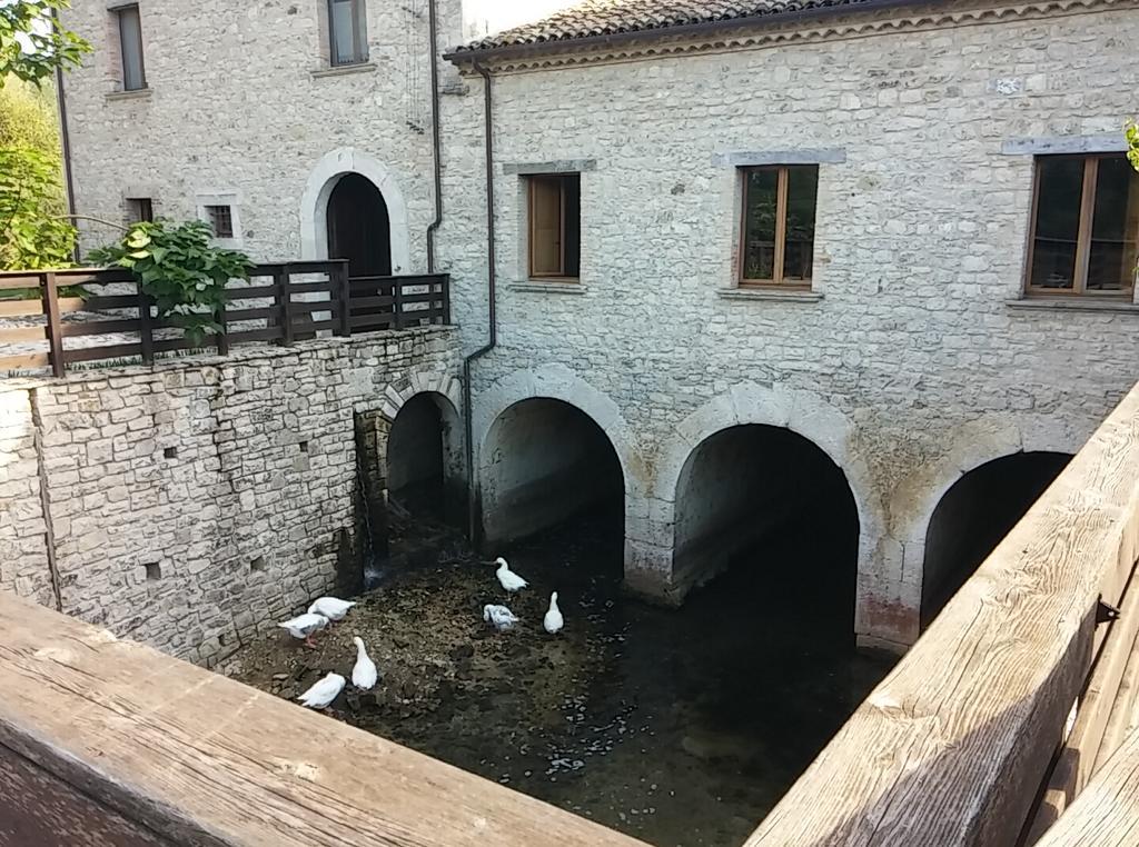 Albergo Diffuso La Piana Dei Mulini Colle d'Anchise Екстериор снимка